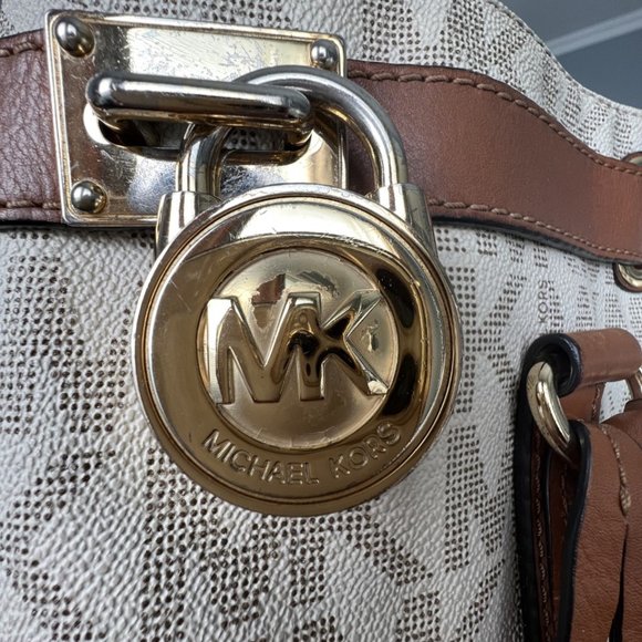 Michael Kors Hamilton Tote Bag - Vanilla - Picture 3 of 11